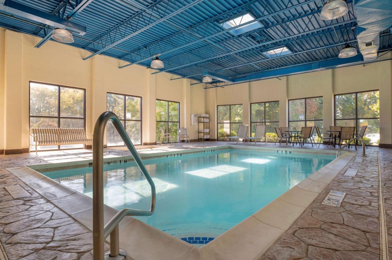 Best Western Louisville East Exterior foto