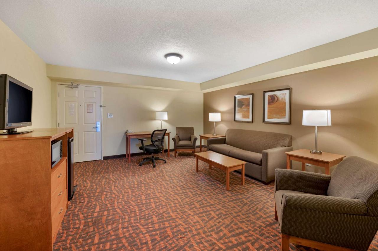 Best Western Louisville East Exterior foto