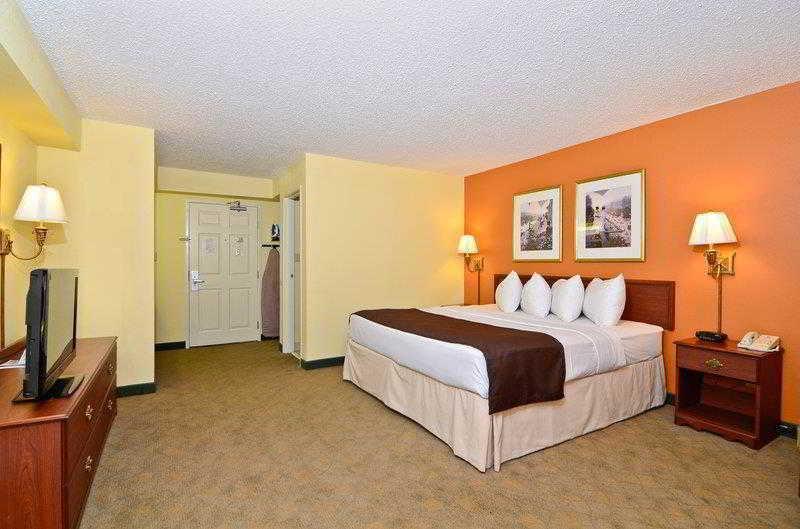 Best Western Louisville East Exterior foto